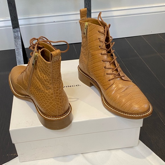 VINCE Cabria embossed tan boots - Picture 2 of 9